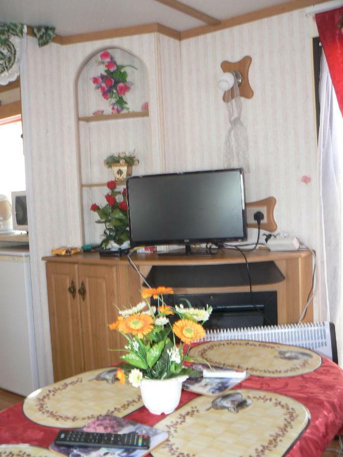 Ubytovani Fanisek V Mobilnim Domku V Ceskem Raji Sobotka Buitenkant foto